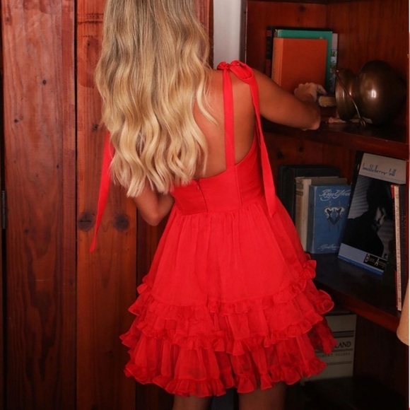 ADEIRLINA sweetheart neckline true red dress. - Picture 7 of 17